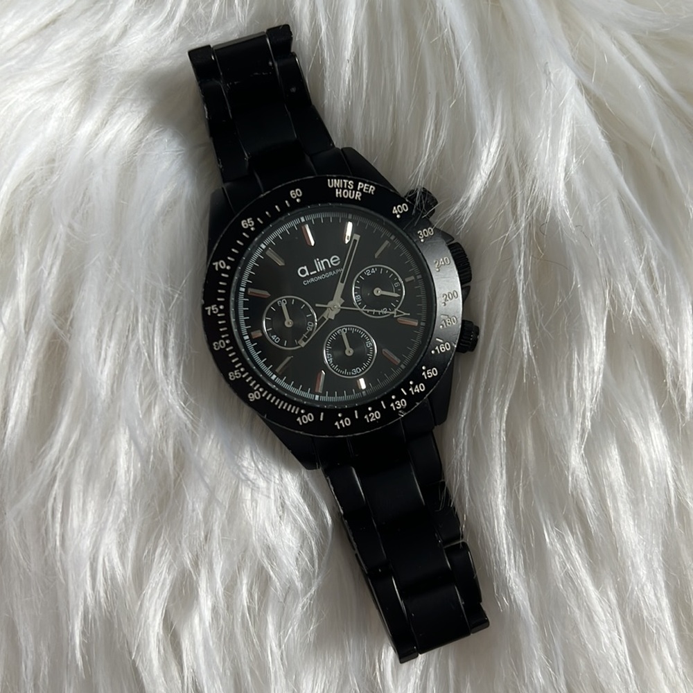A_line chronograph black watch with case and extra clasps